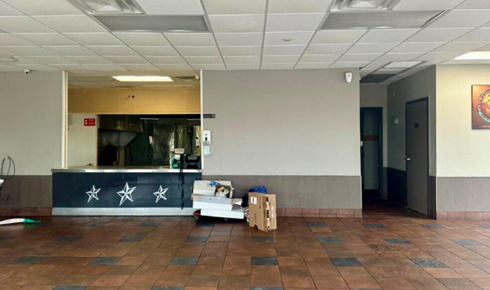 More Photos Of 611 Rancho Viejo Dr, Laredo Fast Food For Lease