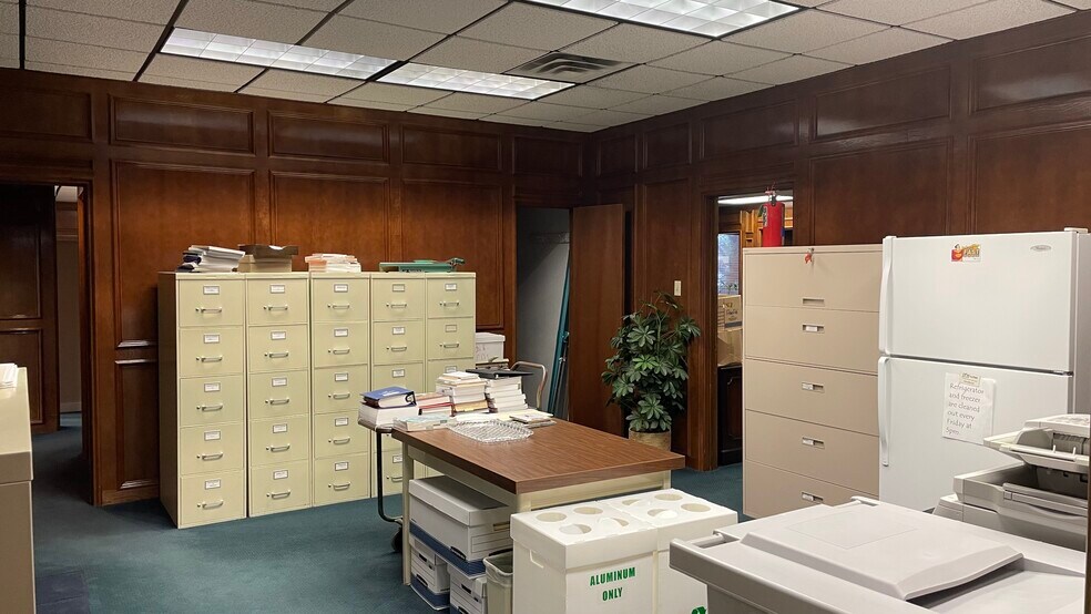 More Photos Of 2801 S Interstate 35 S, Austin Loft Creative Space For Lease