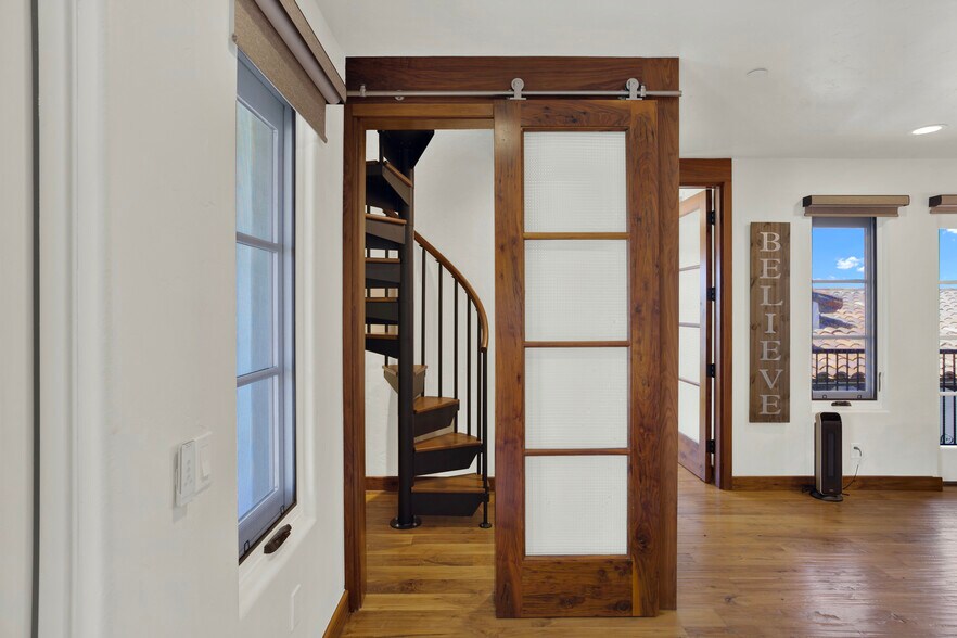 More Photos Of 1403 N El Camino Real, San Clemente Office For Sale