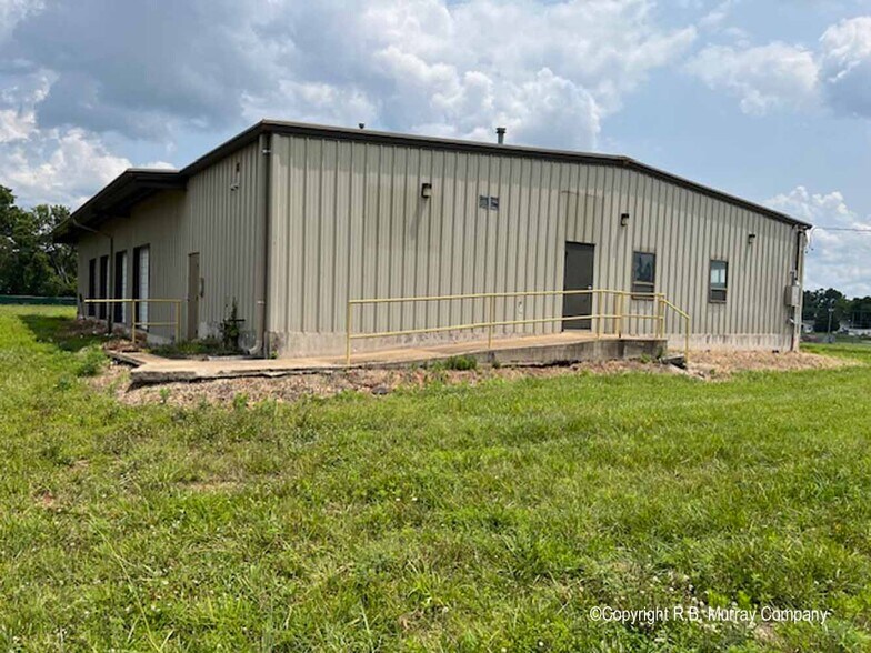 More Photos Of 1914 N Barnes Ave, Springfield Truck Terminal For Sale