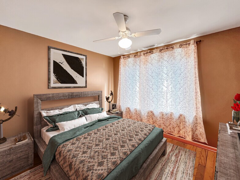 More Photos Of 4369 N Elston Ave, Chicago Specialty For Sale