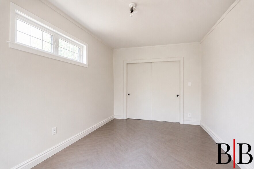 More Photos Of 967 Flatbush Ave, Brooklyn Storefront Retail Residential For Sale