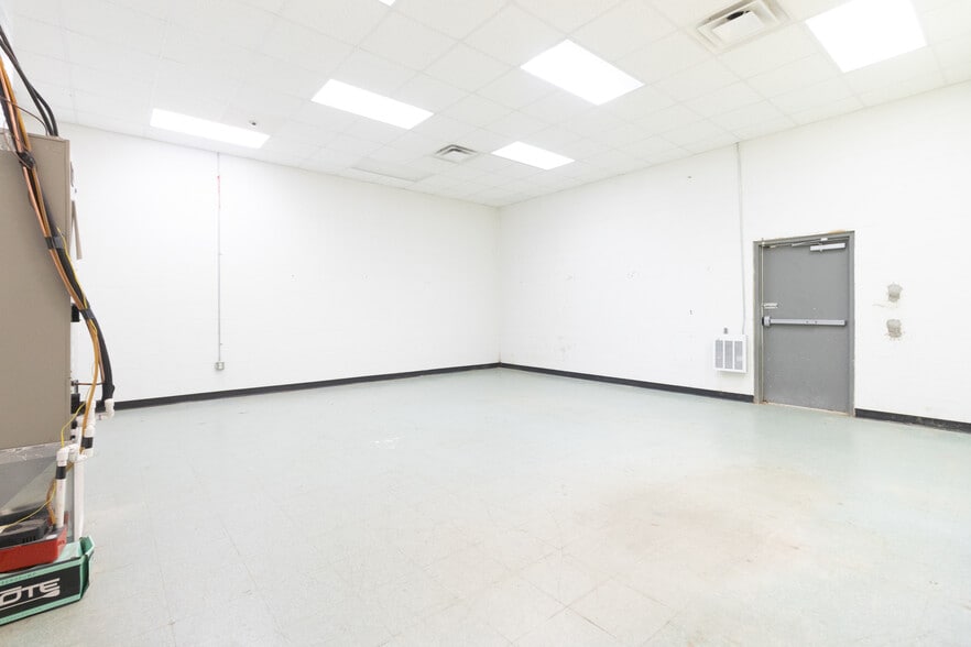 More Photos Of 90 Stonecoal Rd, Horner Freestanding For Lease