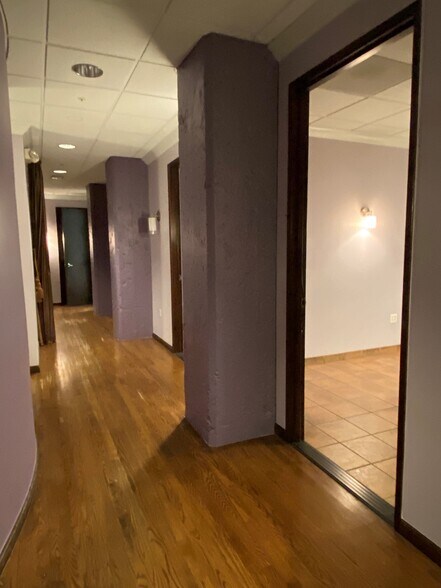 More Photos Of 1717 Champa St, Denver Hotel For Lease