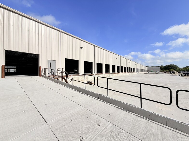 More Photos Of 4320 County Line Rd, Lakeland Unknown For Lease