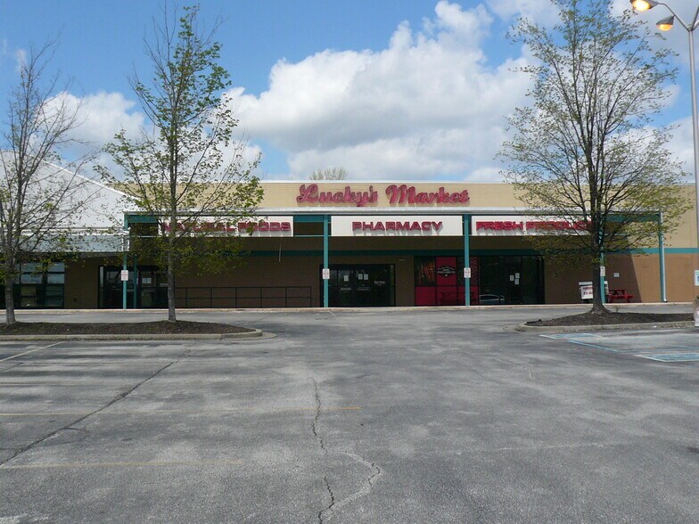 Primary Photo Of 2424-2498 S Walnut St, Bloomington Unknown For Lease