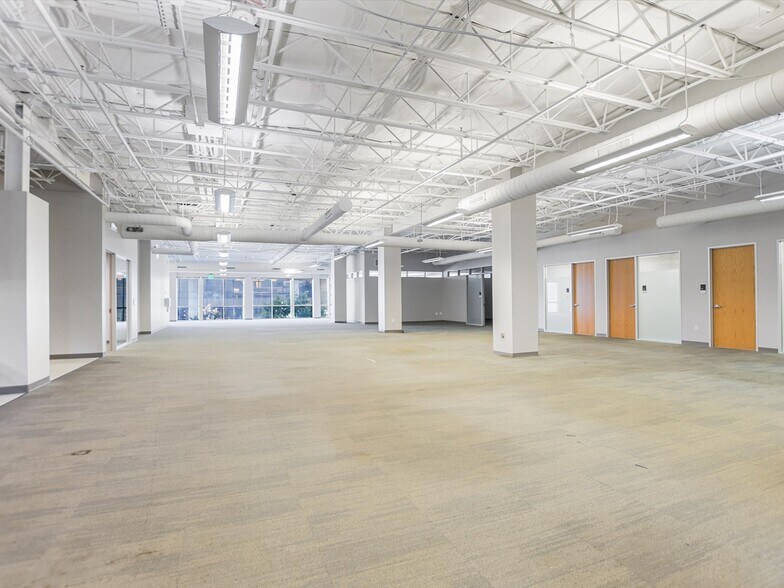 More Photos Of 1705 Guadalupe St, Austin Office For Sale