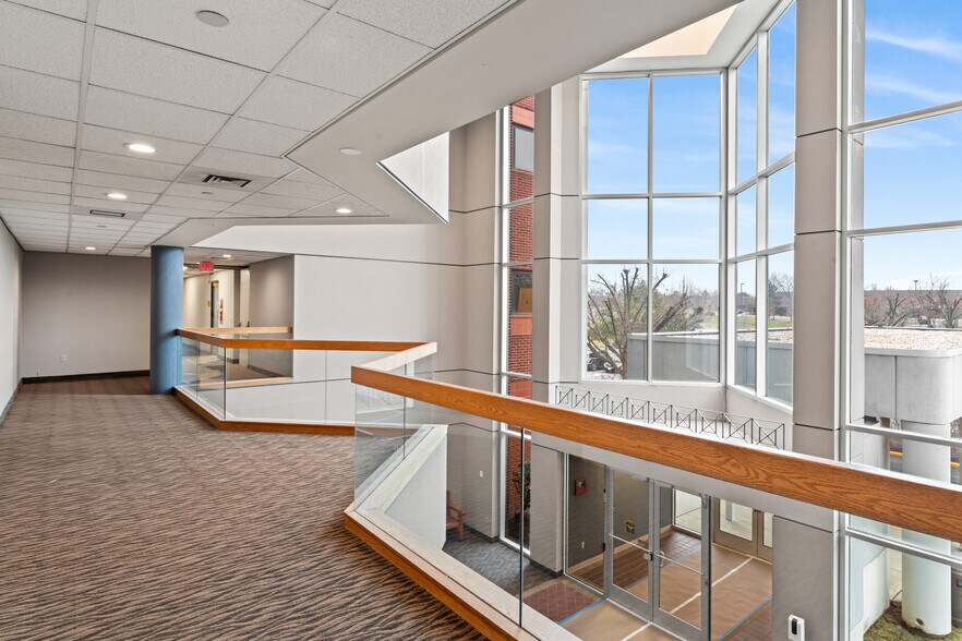 More Photos Of 21495 Ridgetop Cir, Sterling Medical For Lease