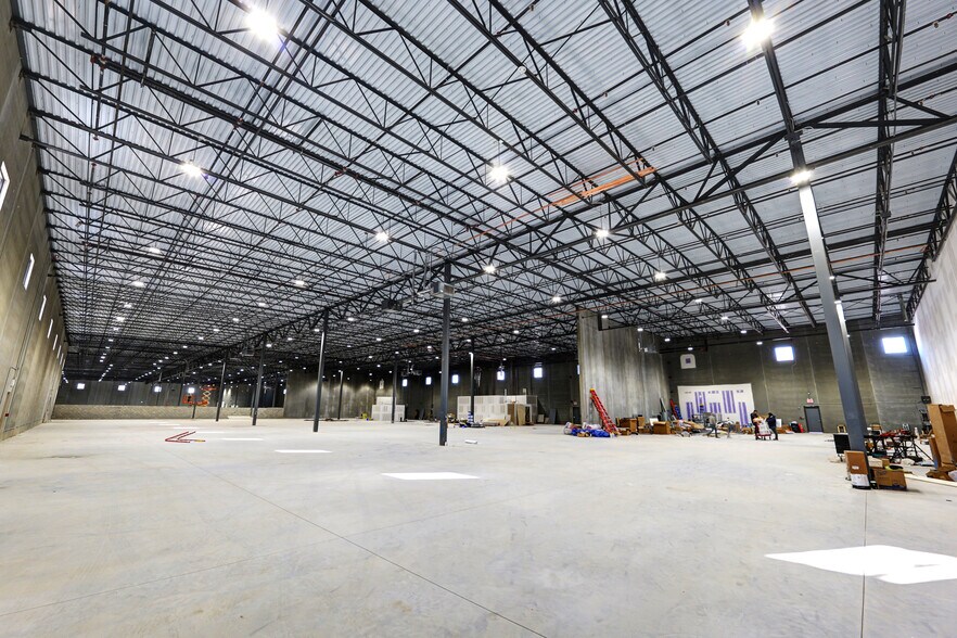 More Photos Of 900 North Ave, Plainfield Warehouse For Lease