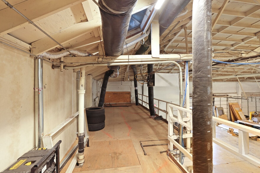 More Photos Of 702-714 W Fremont St, Stockton Light Distribution For Lease