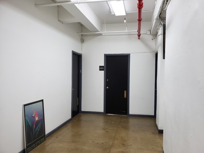 More Photos Of 306 W 38th St, New York Loft Creative Space For Lease