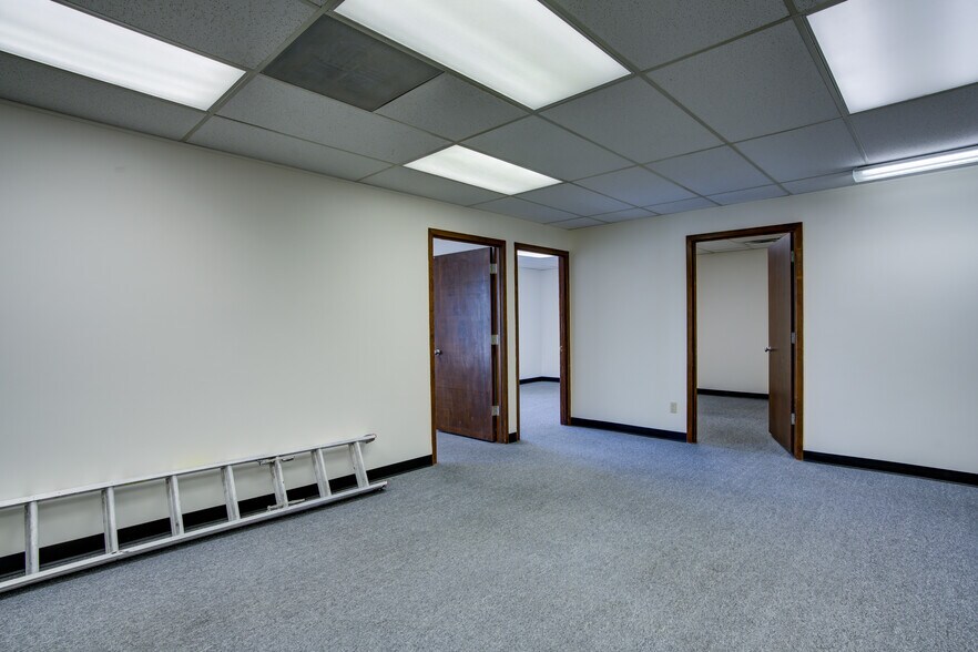 More Photos Of 225 S Academy Blvd, Colorado Springs Office For Sale