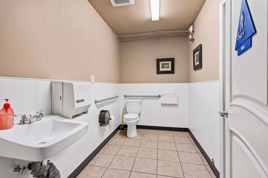 More Photos Of 1005 N El Dorado St, Stockton Hotel For Sale