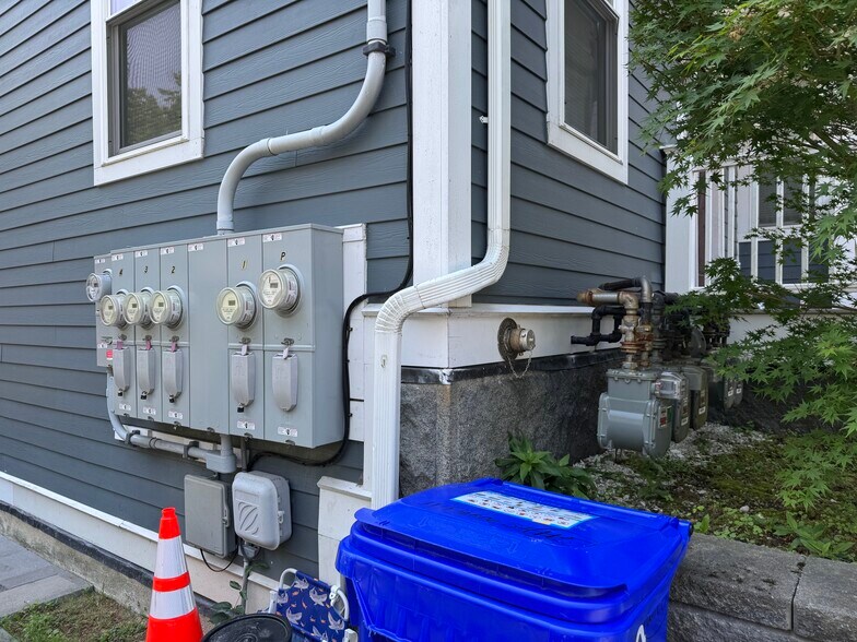 More Photos Of 11-13 Pierce st, Boston Apartments For Sale