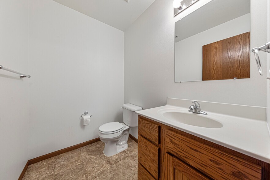 More Photos Of 665 El Dorado Ln SE, Owatonna Multifamily For Sale