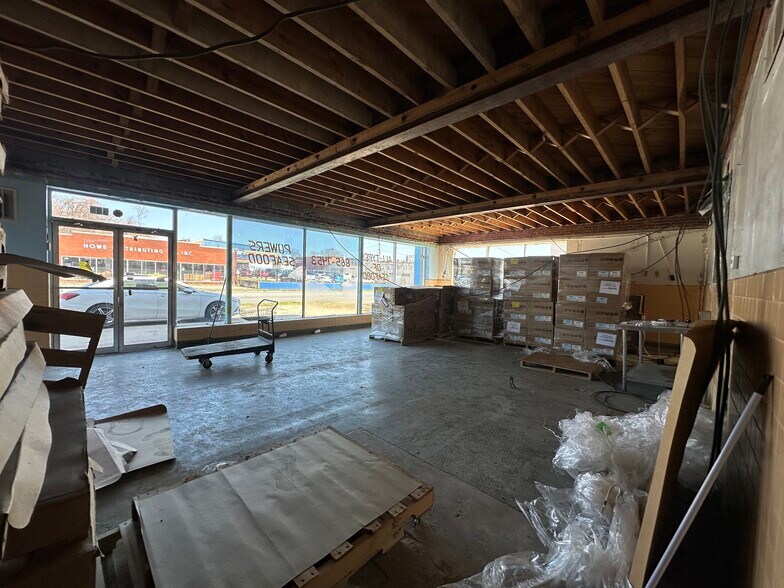 More Photos Of 511 W Franklin Blvd, Gastonia Storefront Retail Office For Lease