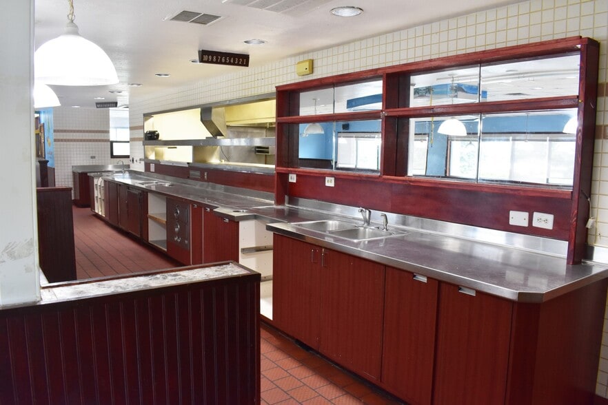 More Photos Of 632 Midland Rd, Janesville Restaurant For Sale