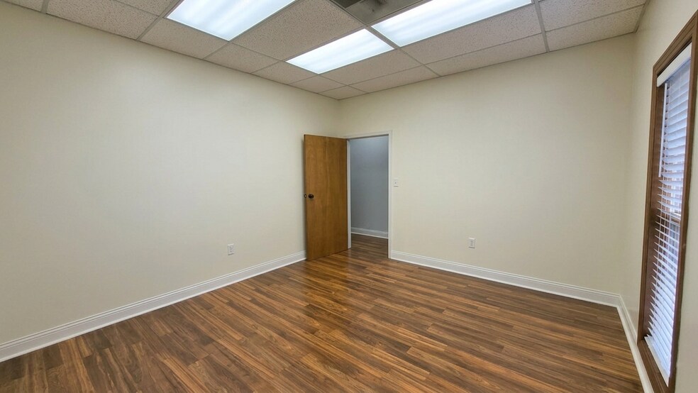 More Photos Of 31-33 Murray Guard Dr, Jackson Office For Lease