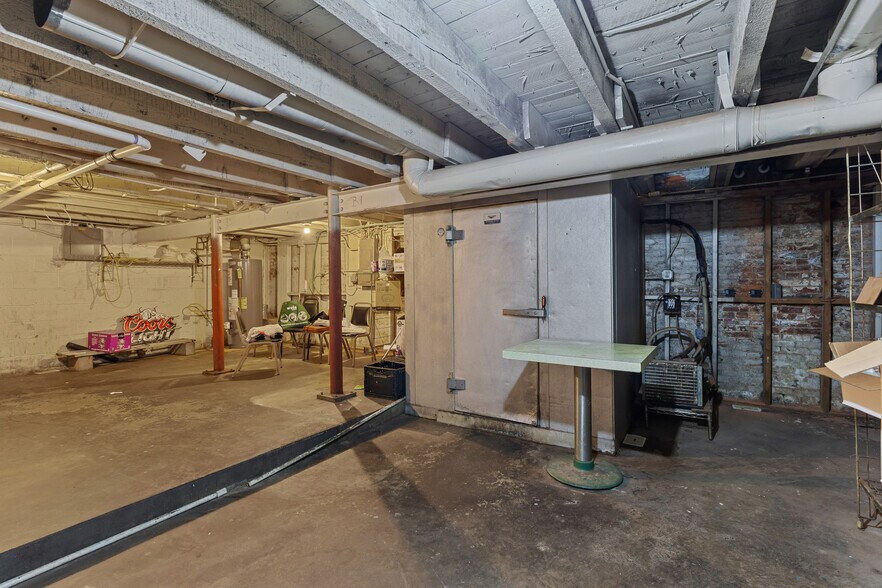 More Photos Of 663 W Pratt St, Baltimore Storefront Retail Residential For Sale