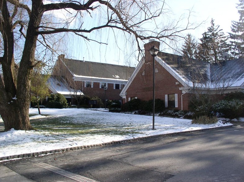 Primary Photo Of 171 Ridgedale Ave, Florham Park Medical For Lease