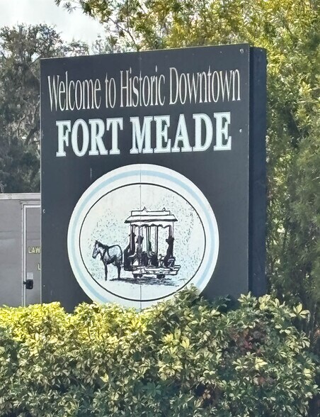 More Photos Of 945 E Broadway St, Fort Meade Specialty For Sale