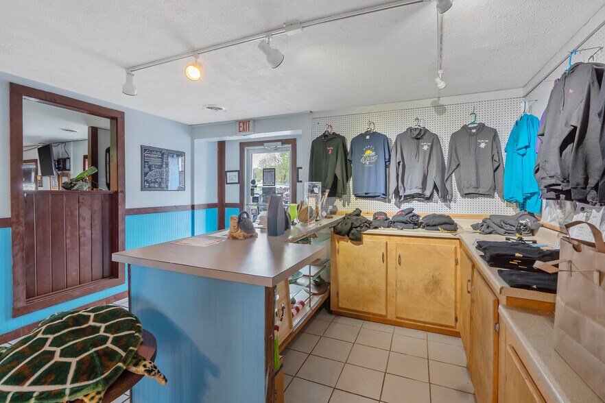 More Photos Of 356 King St, Fair Haven Marina For Sale