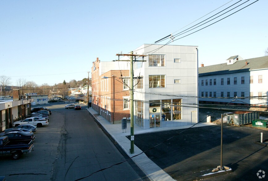 More Photos Of 30 Bridge St, New Milford Storefront Retail Office For Lease