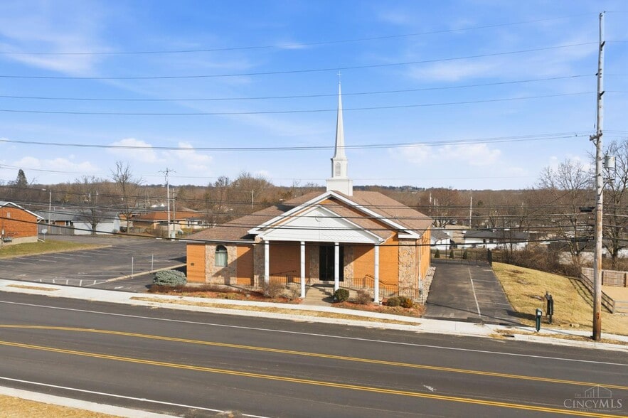 Primary Photo Of 810 N Broadway St, Lebanon Religious Facility For Sale