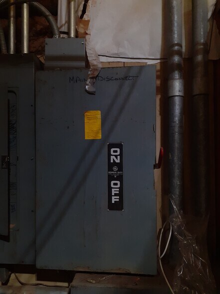 More Photos Of 80 Black Meadow Rd, Chester Warehouse For Sale