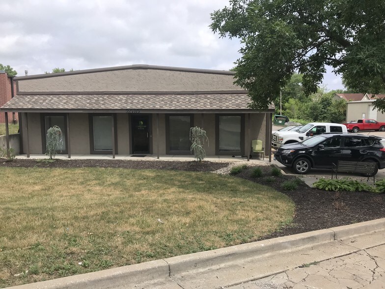 More Photos Of 2010 E Spruce Cir, Olathe Warehouse For Lease