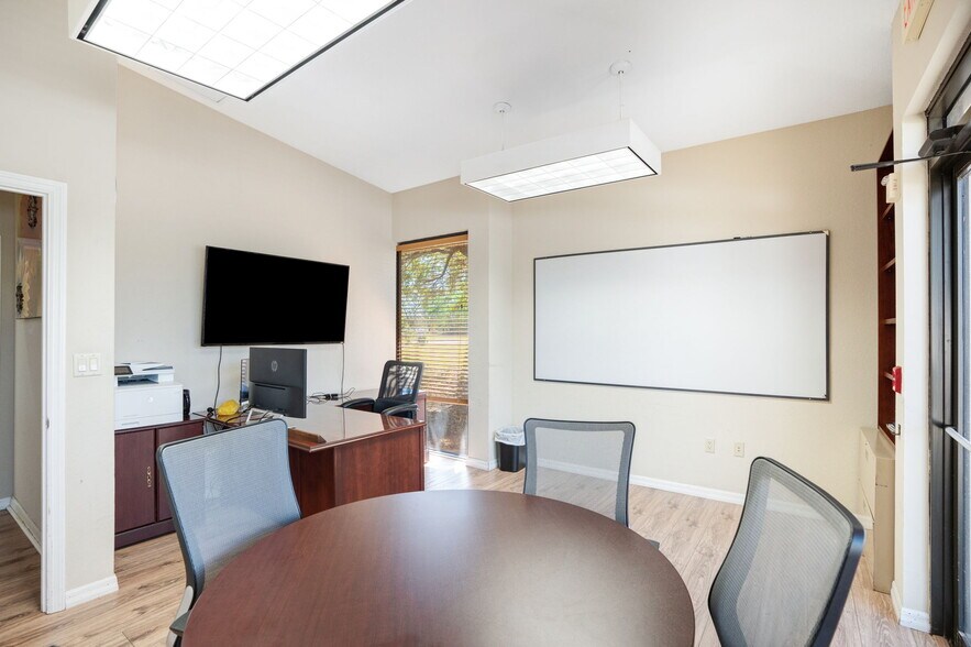 More Photos Of 3910 Golf Park Loop, Bradenton Office For Sale