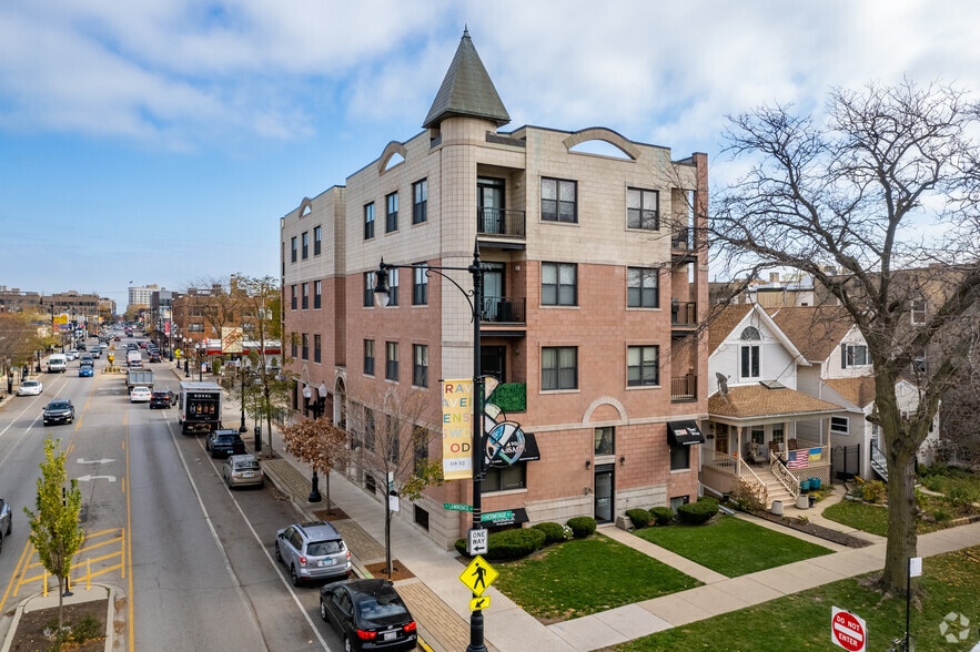 Primary Photo Of 1733-1735 W Lawrence Ave, Chicago Apartments For Sale