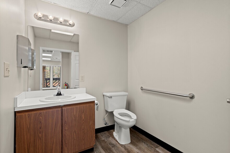 More Photos Of , Smyrna Office For Sale