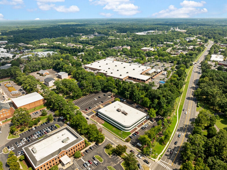More Photos Of 4020 N Roxboro St, Durham Medical For Lease