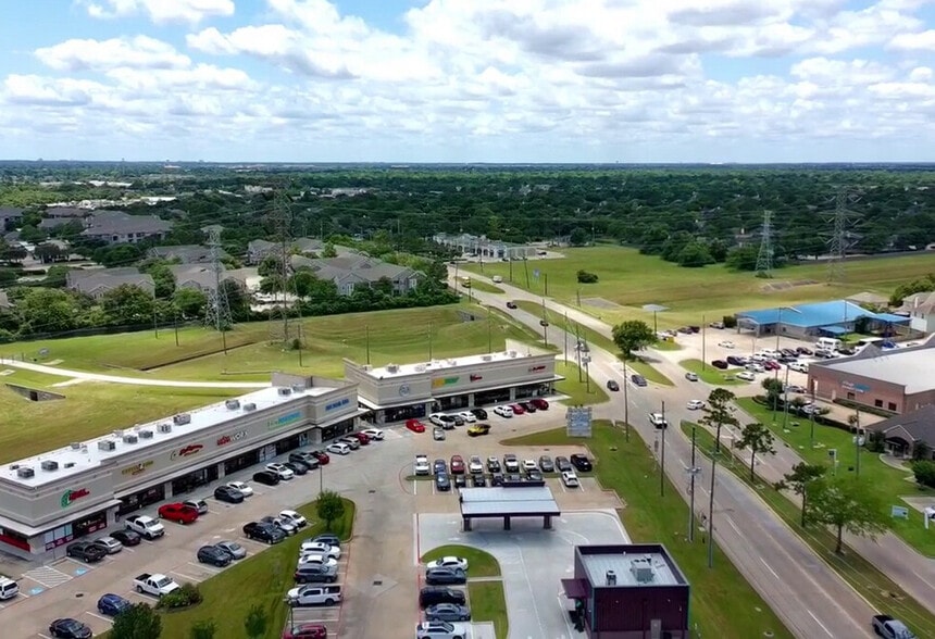 More Photos Of 9526 Huffmeister Rd, Houston General Retail For Sale