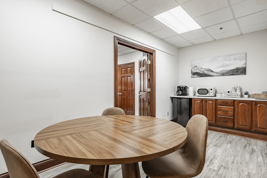 More Photos Of 698 Oldefield Commons Dr, Greenwood Medical For Sale