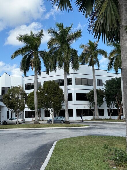 More Photos Of 1905 Clint Moore Rd, Boca Raton Medical For Lease