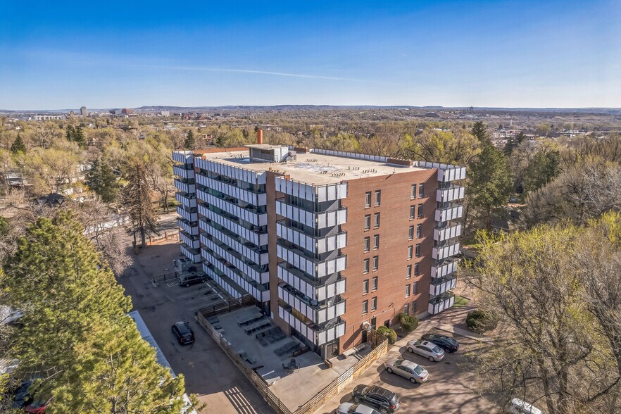 More Photos Of 107 W Cheyenne Rd, Colorado Springs Apartments For Sale