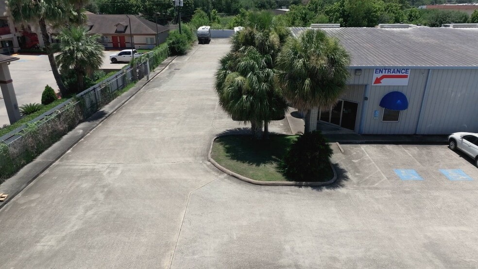 Primary Photo Of 14150 Gulf Fwy, Houston Land For Sale