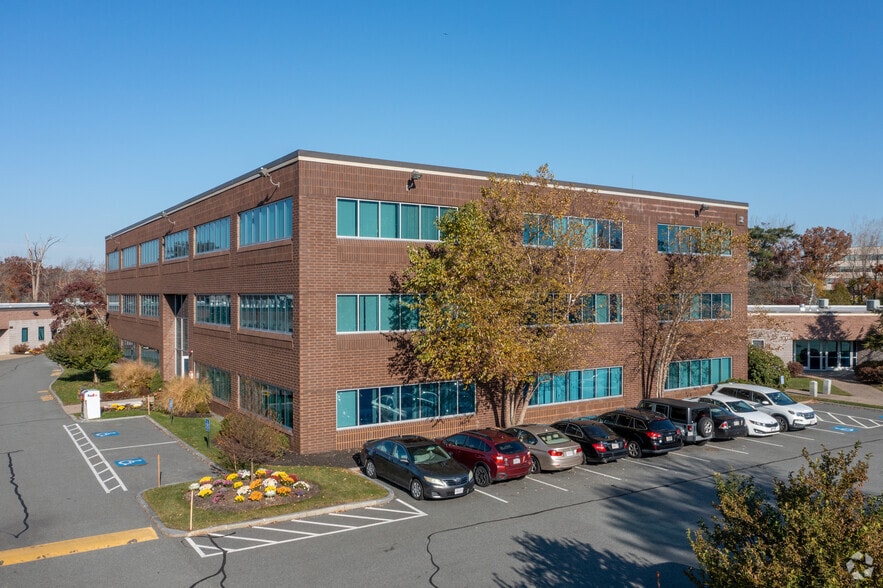 More Photos Of 107 Audubon Rd, Wakefield Office For Lease