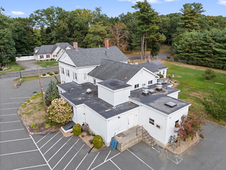 More Photos Of 135 Cooper St, Agawam Specialty For Sale