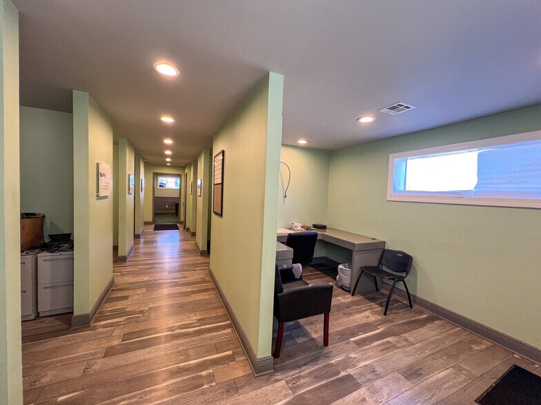 More Photos Of 39509 I-55 Service Rd, Ponchatoula Light Distribution For Lease