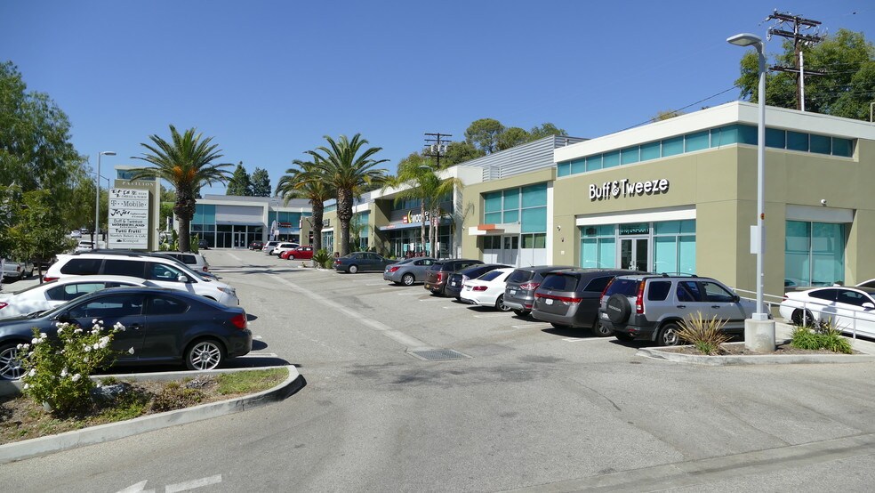 More Photos Of 3719-3731 Foothill Blvd, Glendale Restaurant For Lease