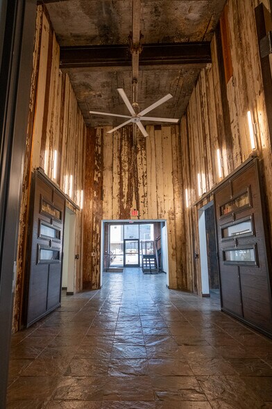 More Photos Of 5501 Thelin St, Fort Worth Warehouse For Lease