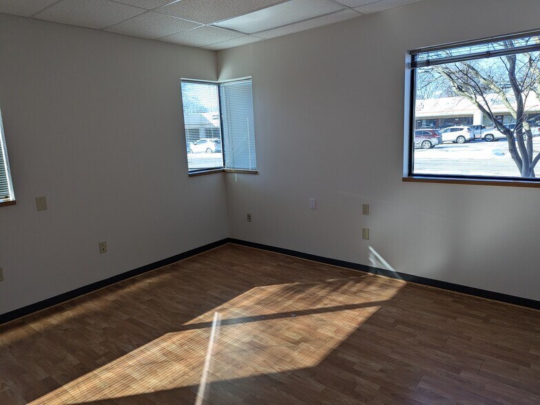 More Photos Of 4706 Cottage Grove Rd, Madison Medical For Lease