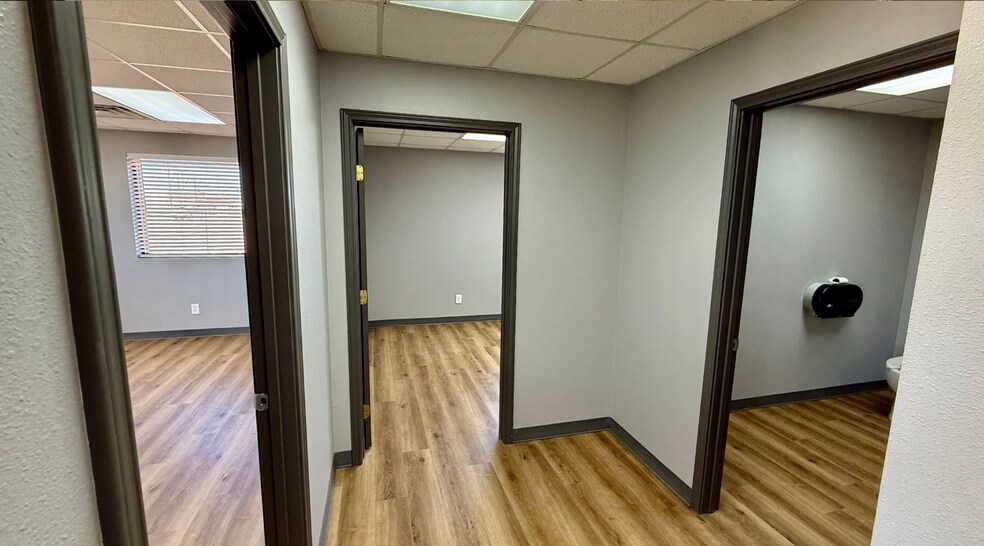 More Photos Of 1509 S County Road 1309, Midland Warehouse For Lease