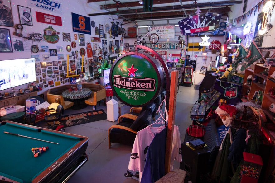 More Photos Of 1090 Knight's Trail Rd, North Venice Light Distribution For Sale