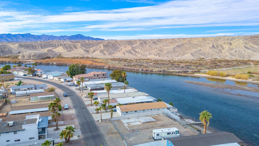 More Photos Of 1837 Riverside Dr, Bullhead City Specialty For Sale