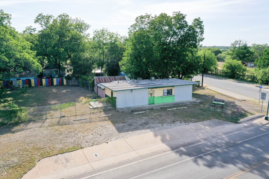 More Photos Of 1807 Mission Rd, San Antonio Freestanding For Sale