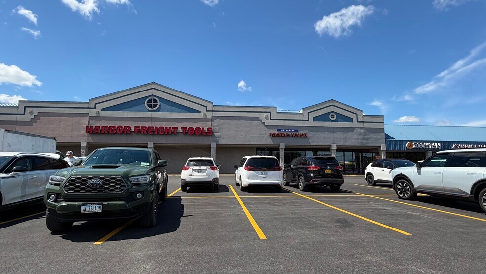 Primary Photo Of 709 N Main St, North Syracuse Unknown For Lease